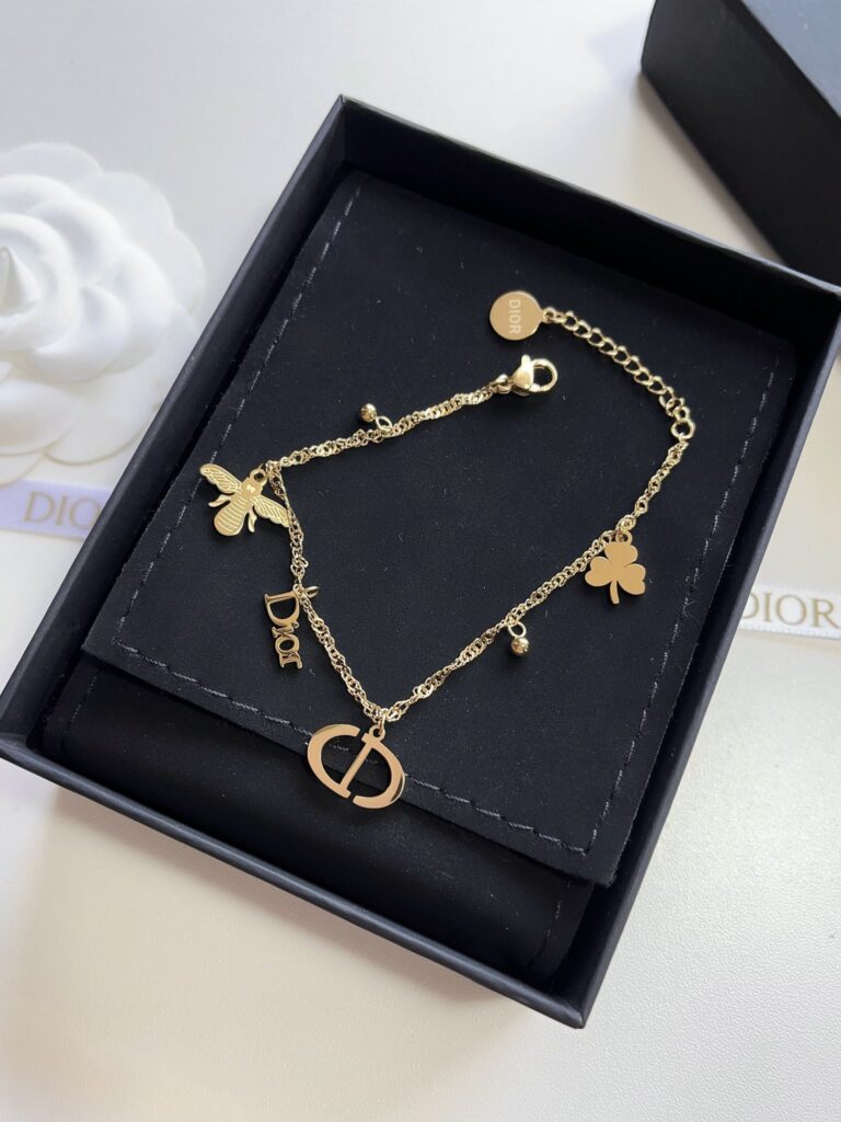 Designer L148 Bracelet editorial product context 3