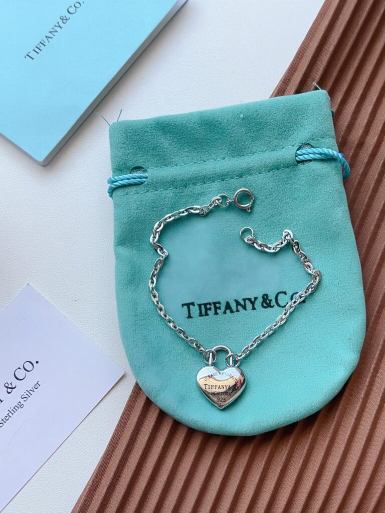 Designer L151 Bracelet editorial product context 2