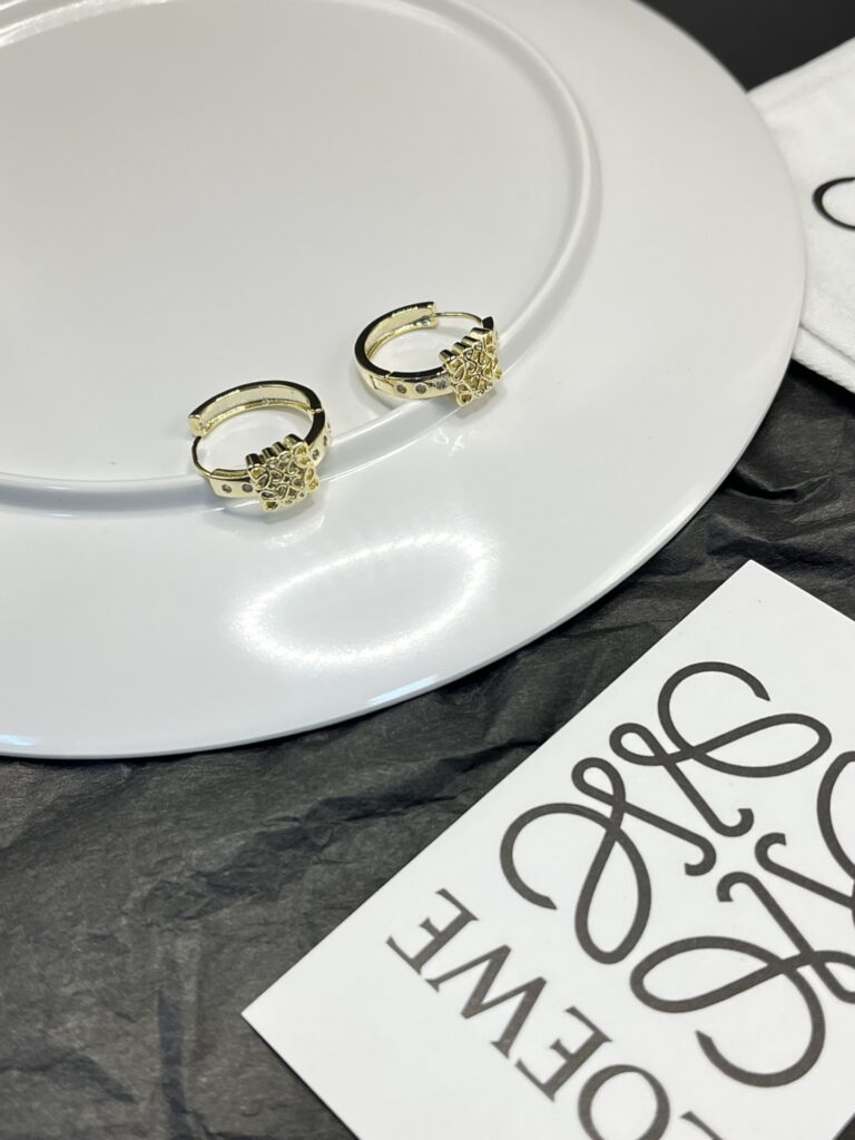 Designer Ring editorial product context 1