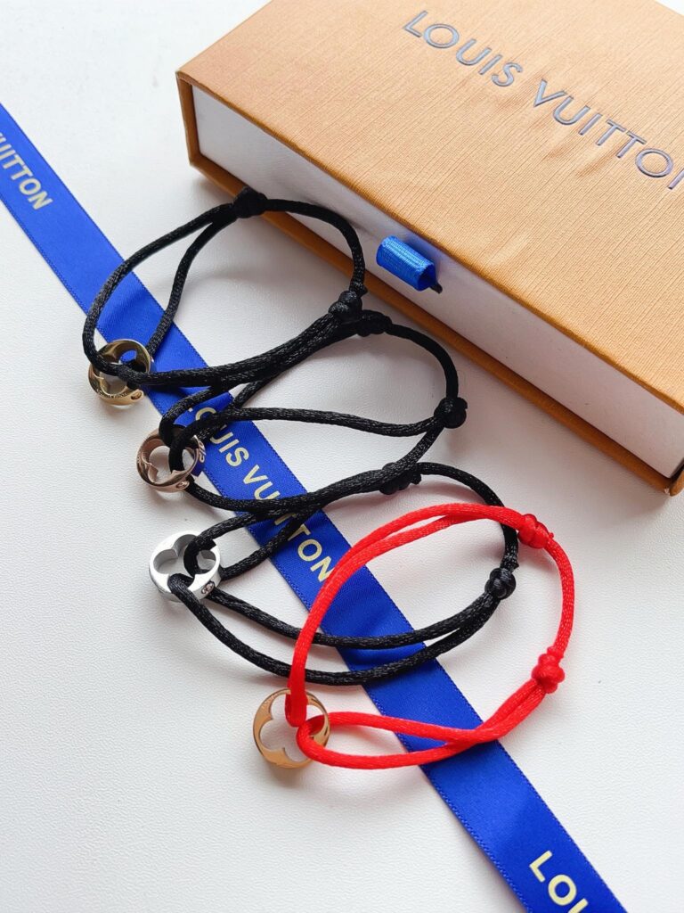 Designer L153 Bracelet editorial product context 3
