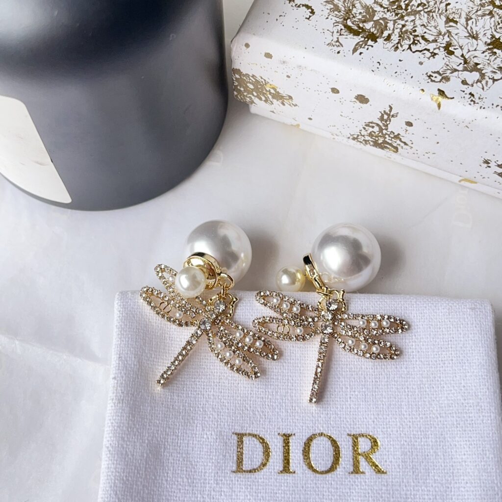 Designer Ring editorial product context 2