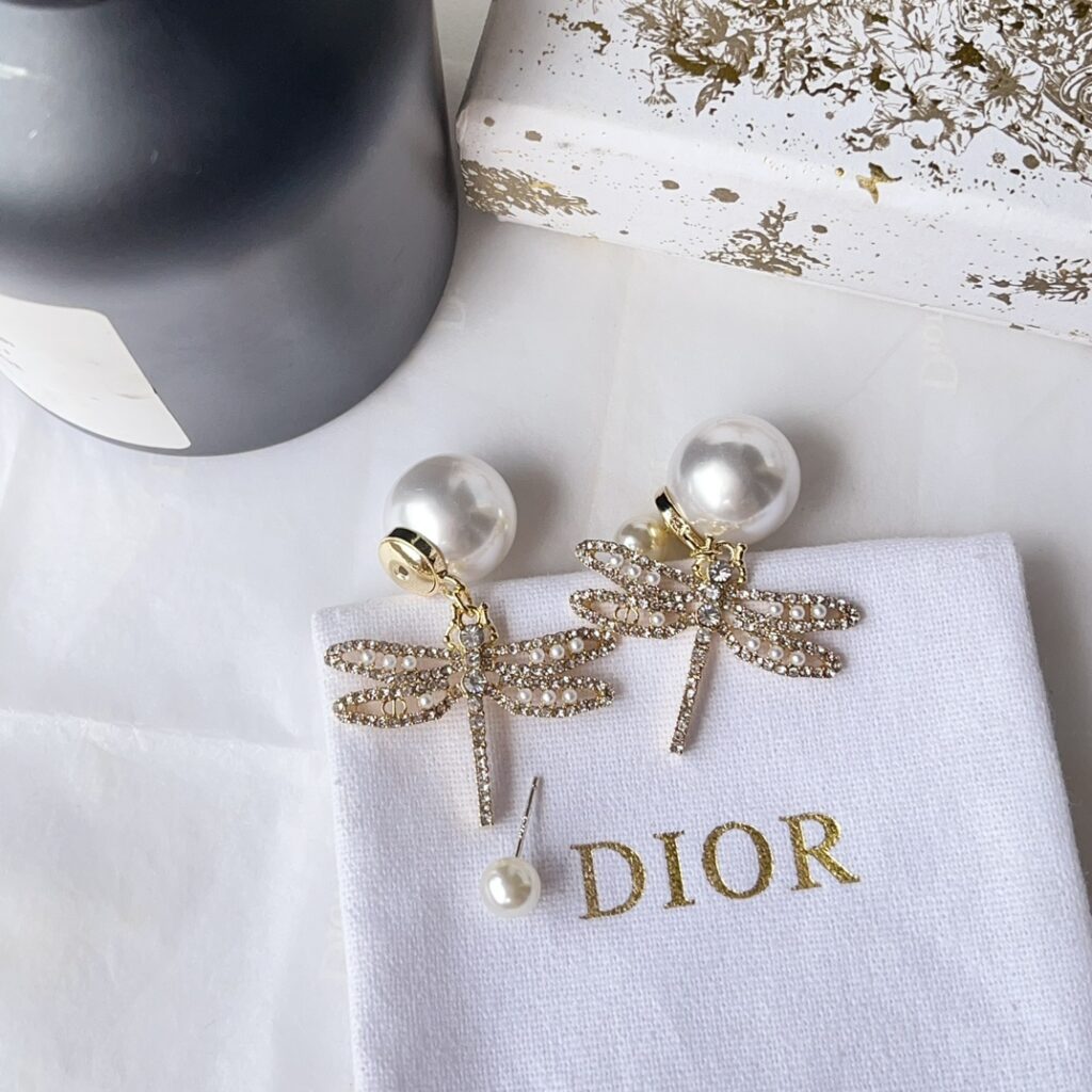 Designer Ring editorial product context 3