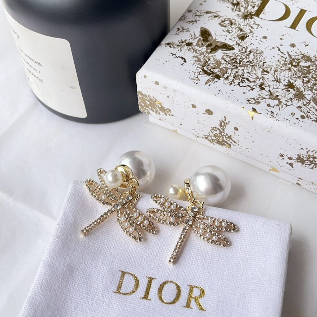 Designer Ring editorial product context 1