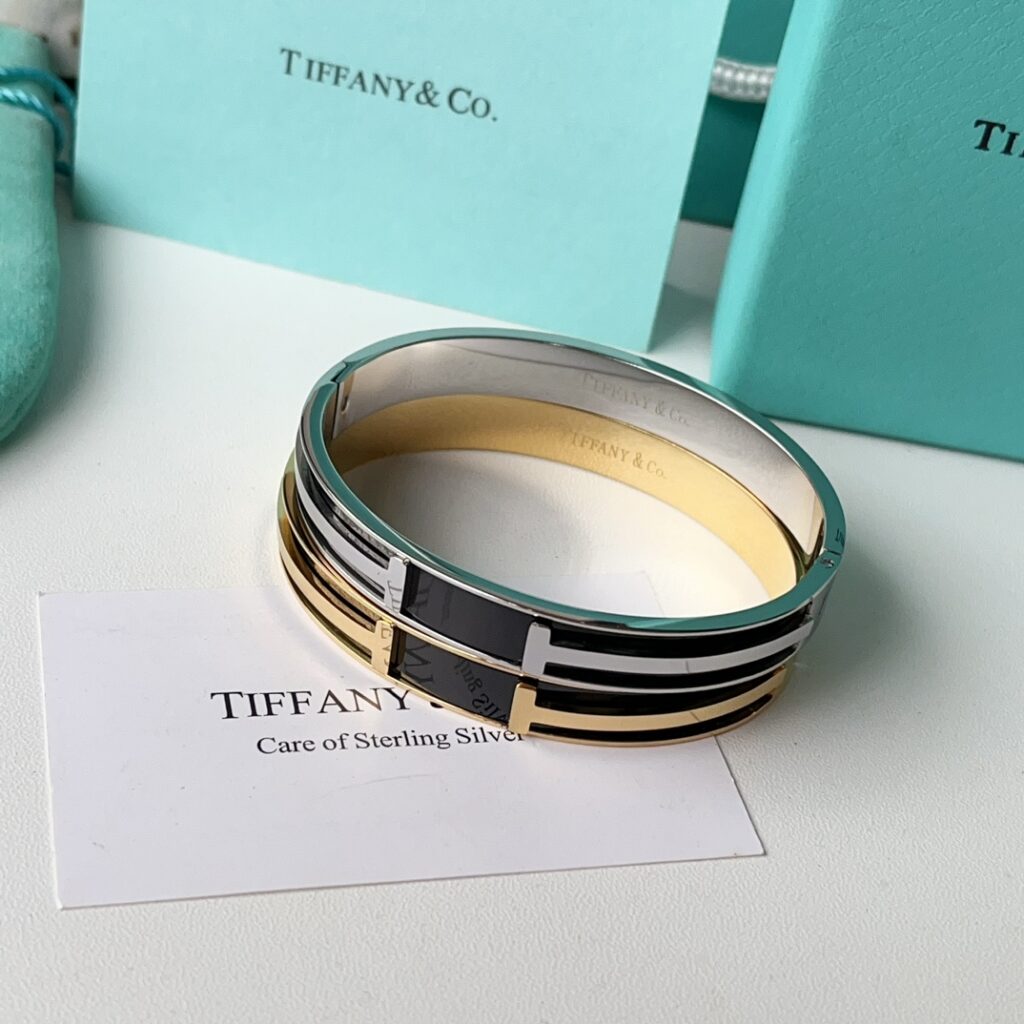 Designer S410 Bracelet editorial product context 3