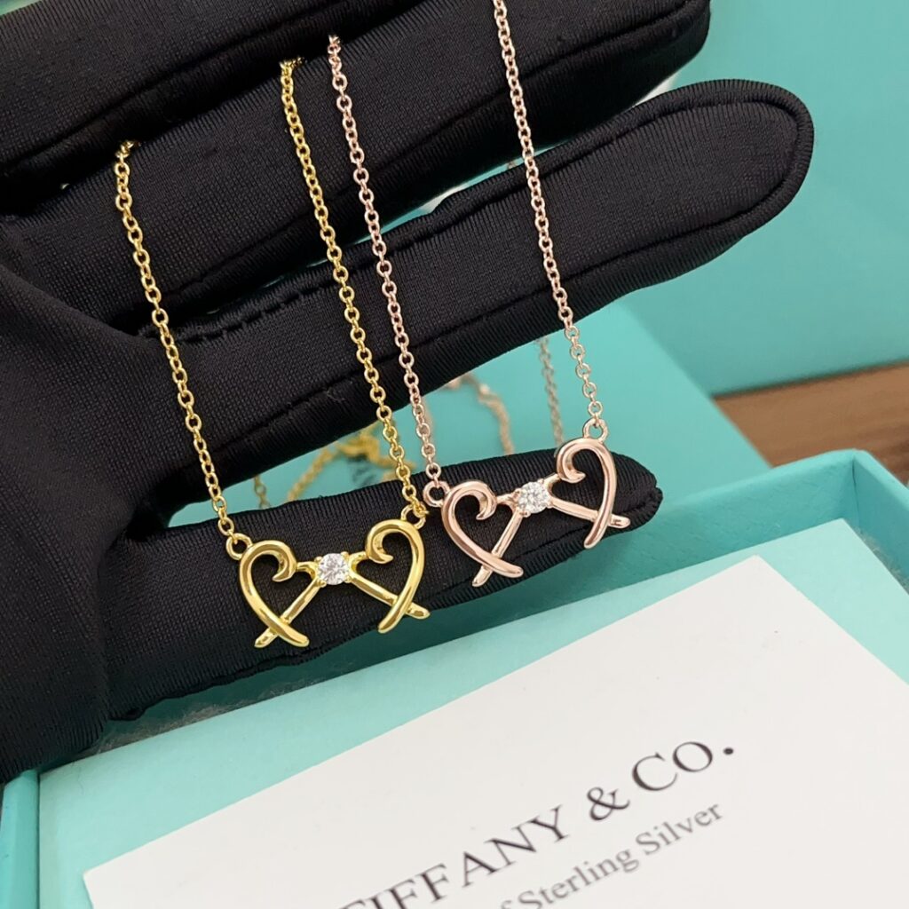 Designer Necklace editorial product context 1