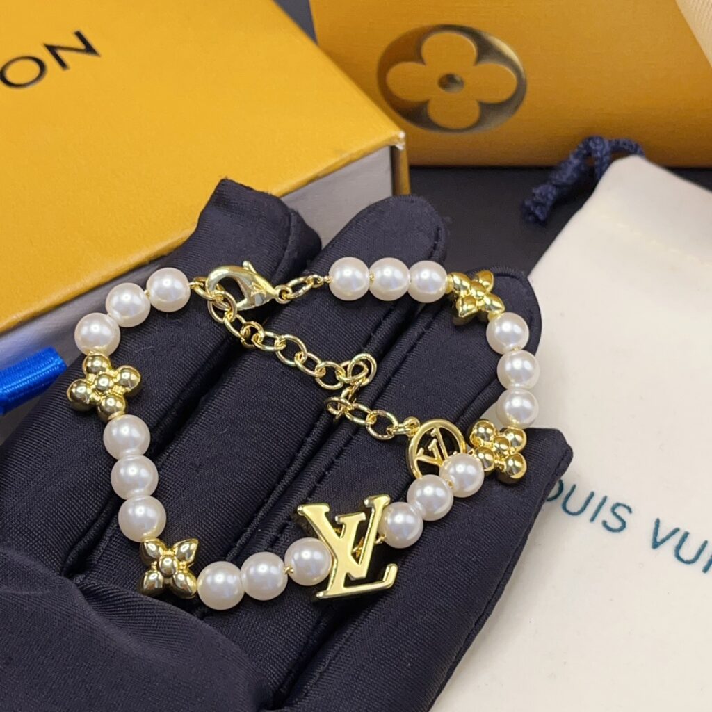 Designer L158 Bracelet editorial product context 2