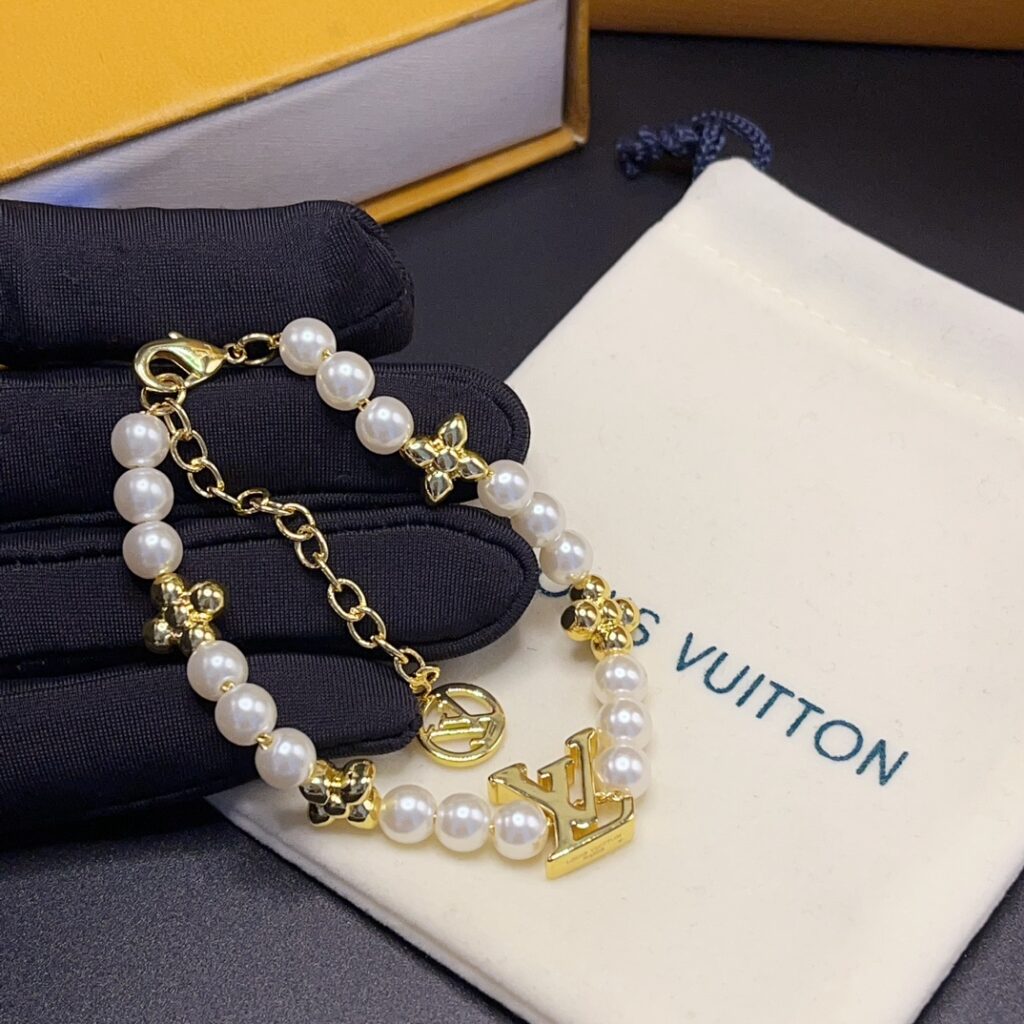 Designer L158 Bracelet editorial product context 1