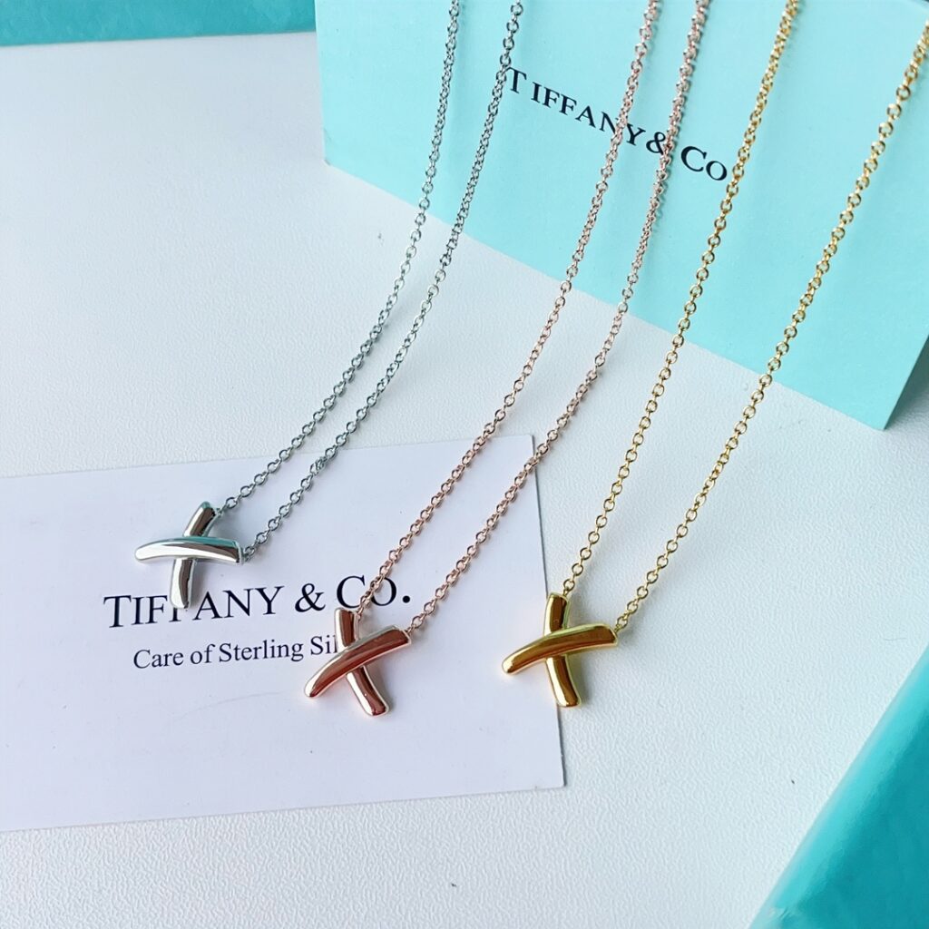 Designer Necklace editorial product context 1