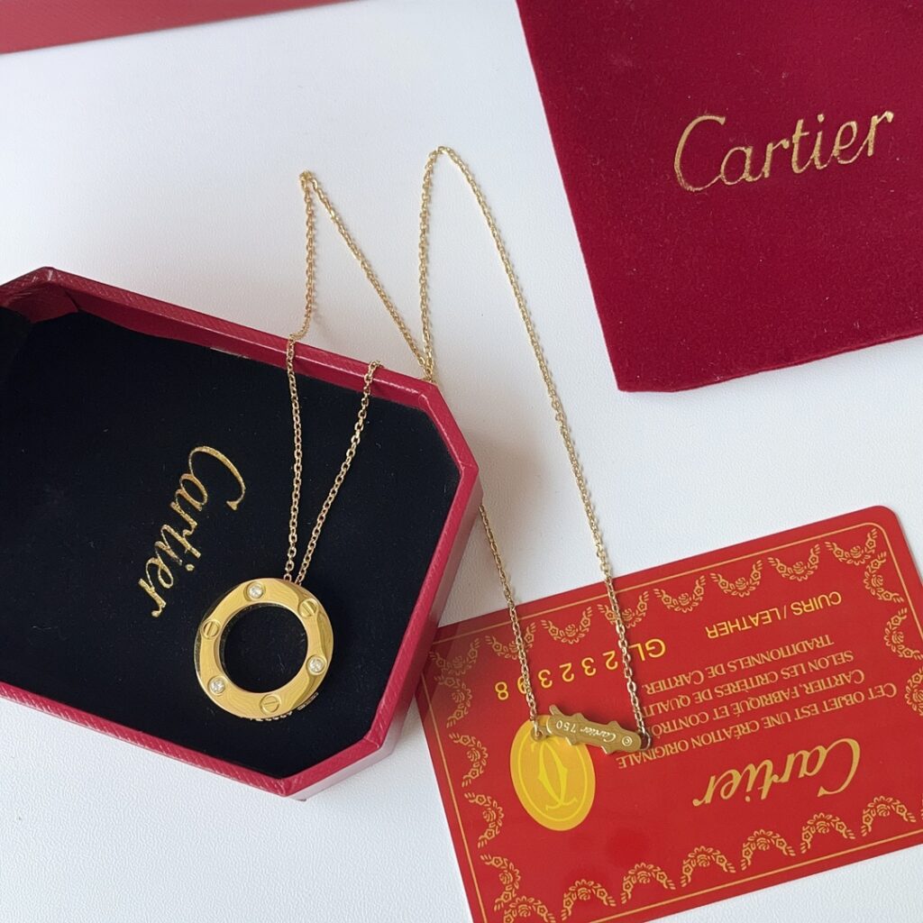 Designer Necklace editorial product context 1