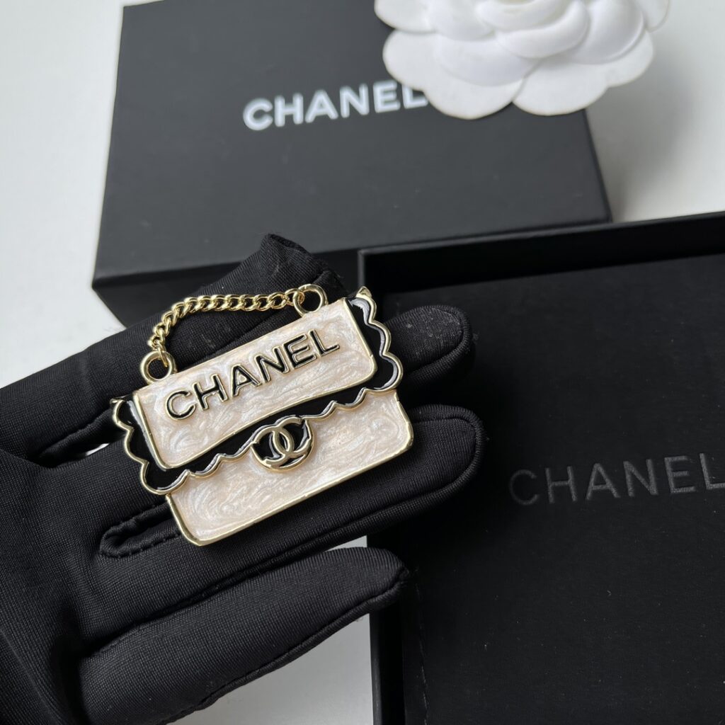 Designer D167 Bag editorial product context 1