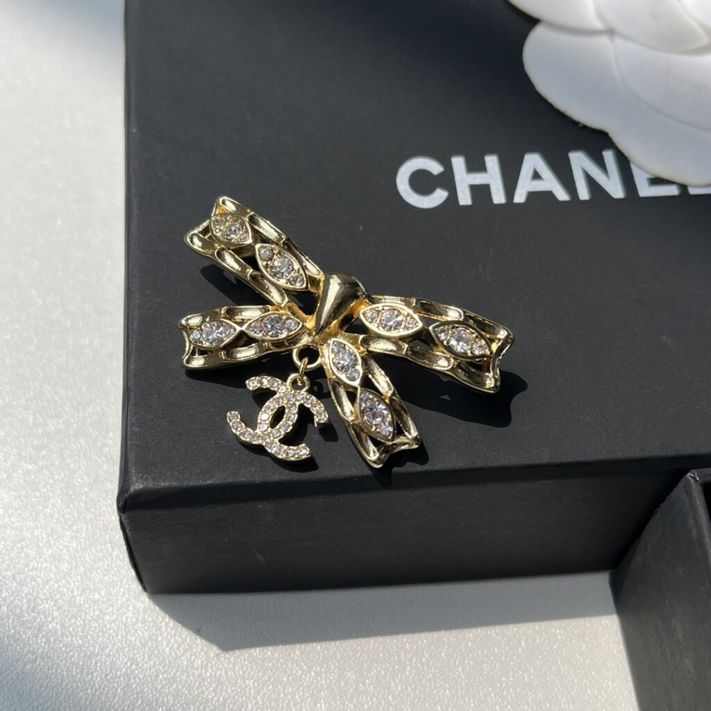 Designer D168 Brooch editorial product context 2