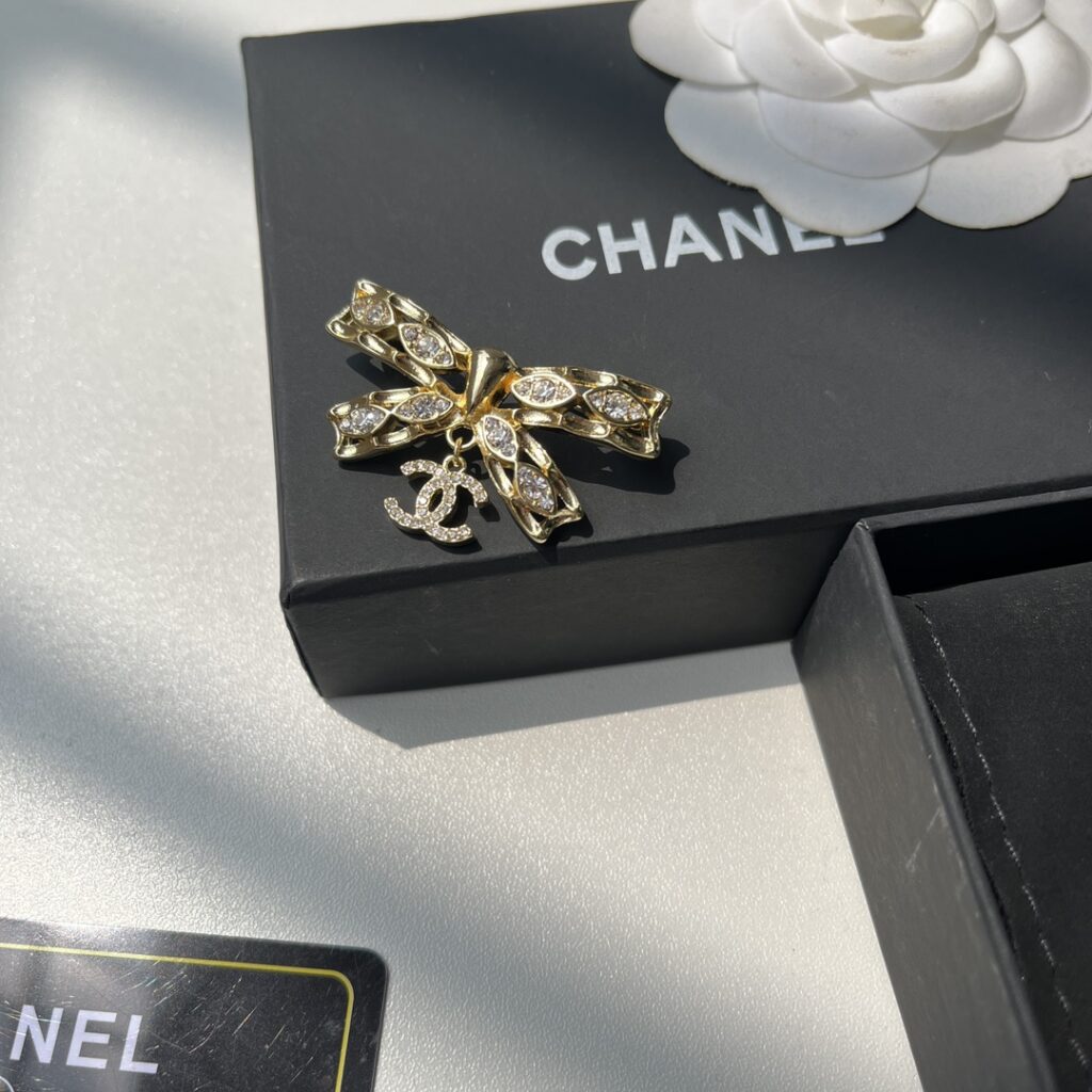 Designer D168 Brooch editorial product context 1