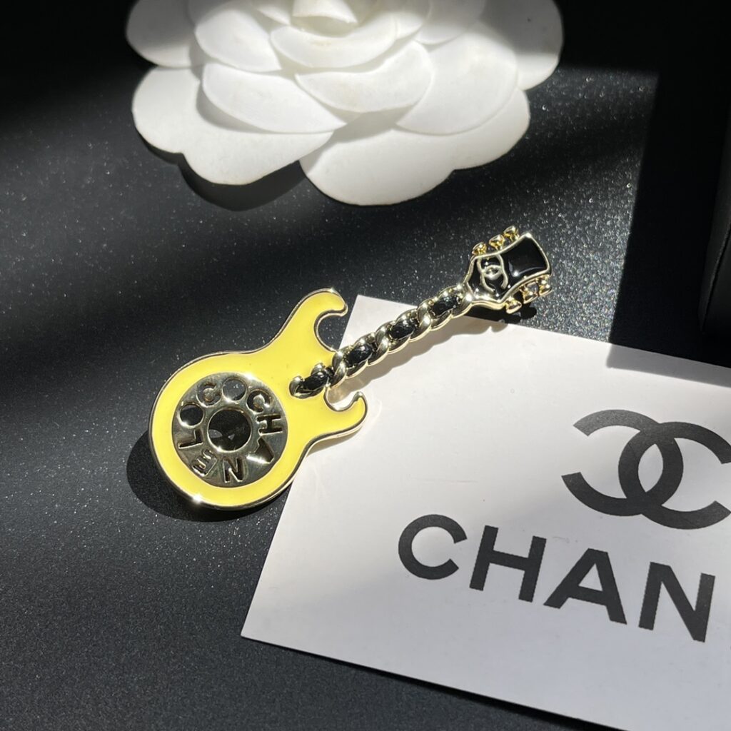 Designer D170 Brooch editorial product context 2