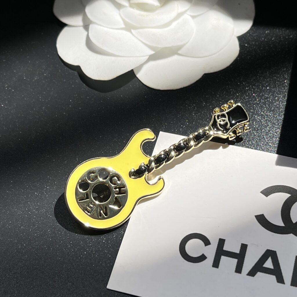 Designer D170 Brooch editorial product context 3
