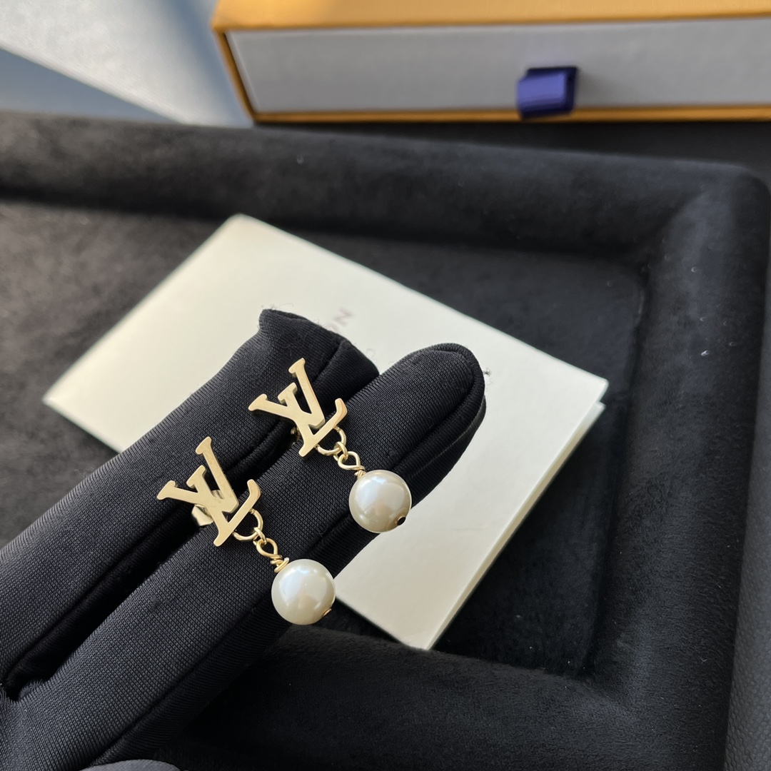 Luxury A1037 Earrings