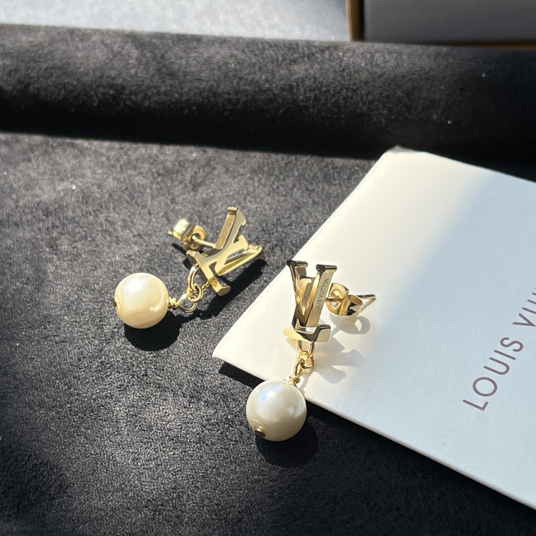 Luxury A1037 Earrings