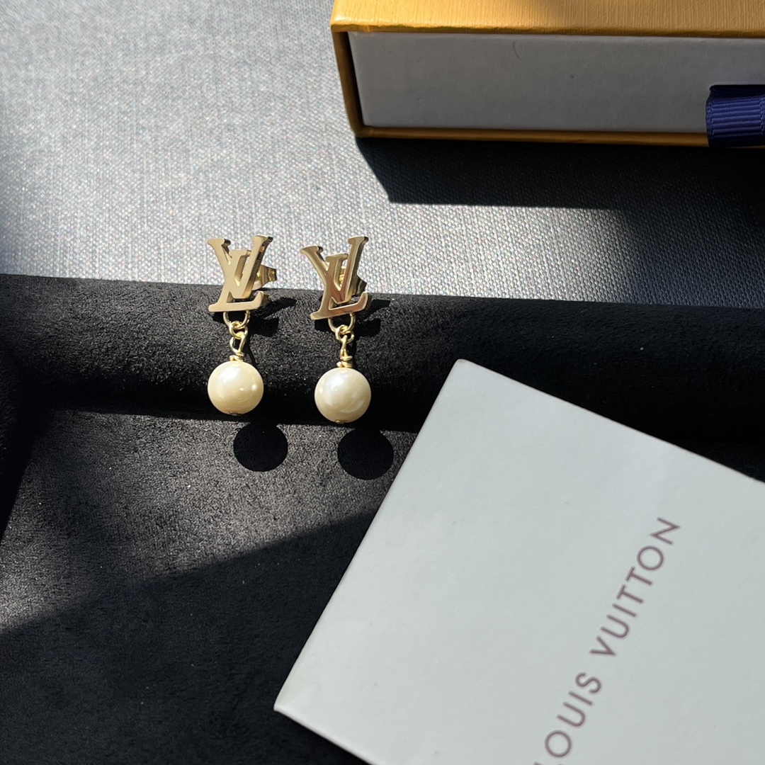 Luxury A1037 Earrings