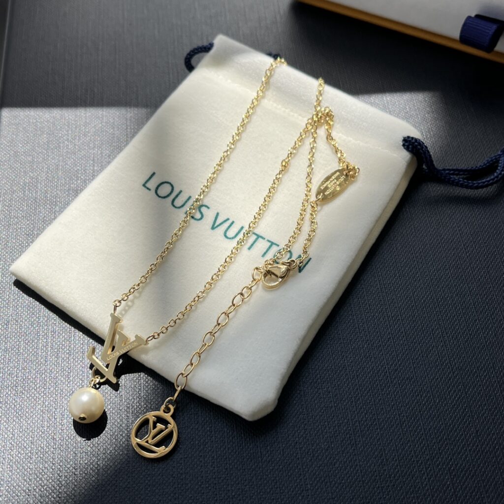 Designer Necklace editorial product context 3