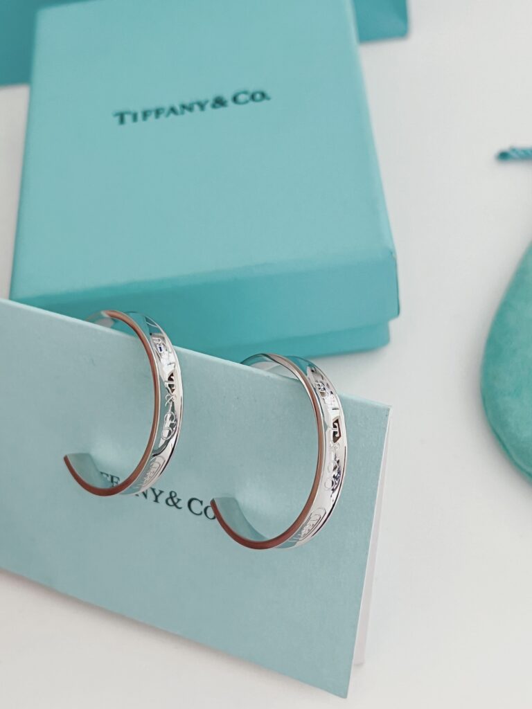 Designer Ring editorial product context 3