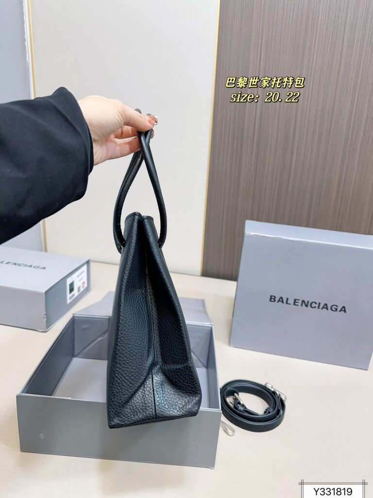 Balenciaga 120 20 22 Tote Bag editorial product context 2