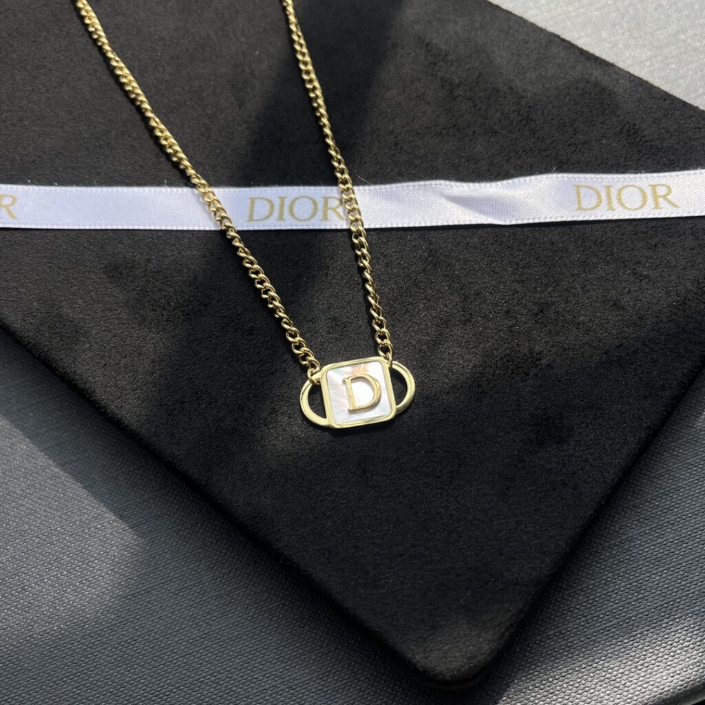 Designer Necklace editorial product context 1