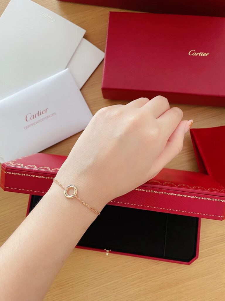 Designer L164 Bracelet editorial product context 3