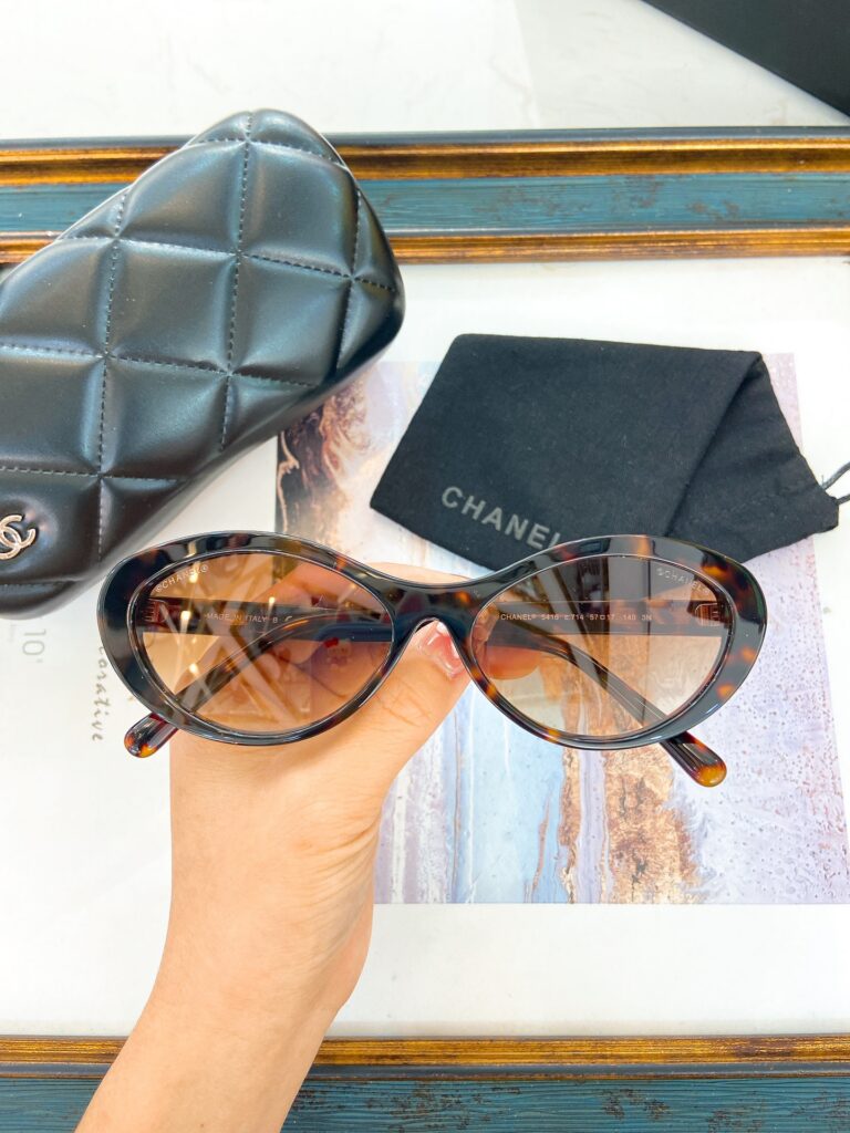 Designer MT34 Bag editorial product context 1