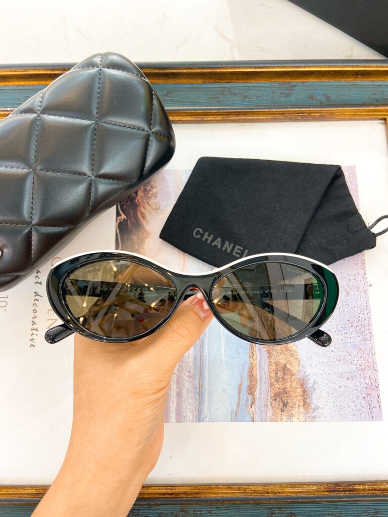 Designer FIF0 Bag editorial product context 3