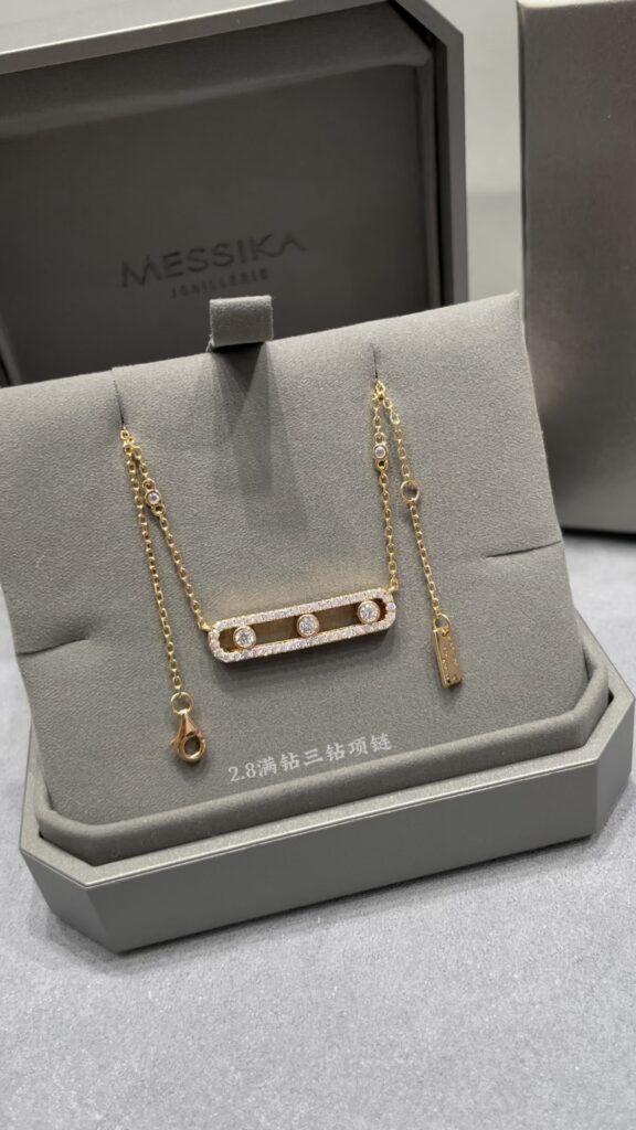 Messika Move Gold Necklace editorial product context 1