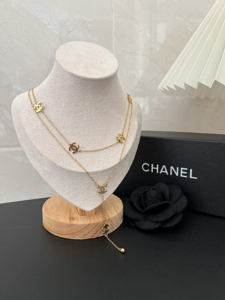 Designer Necklace editorial product context 3