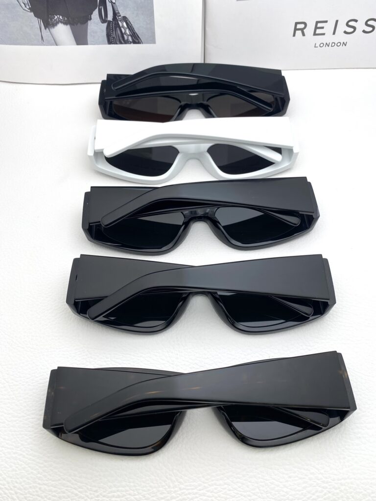 Designer EZN5 Bag editorial product context 3