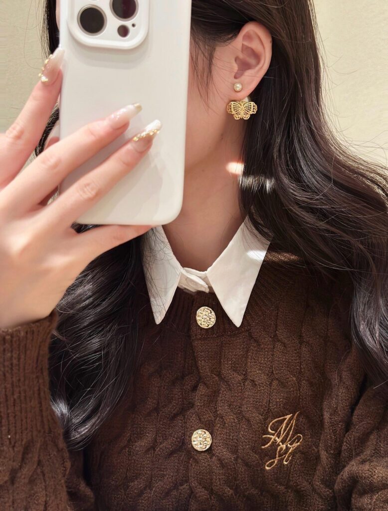 Designer Ring editorial product context 3