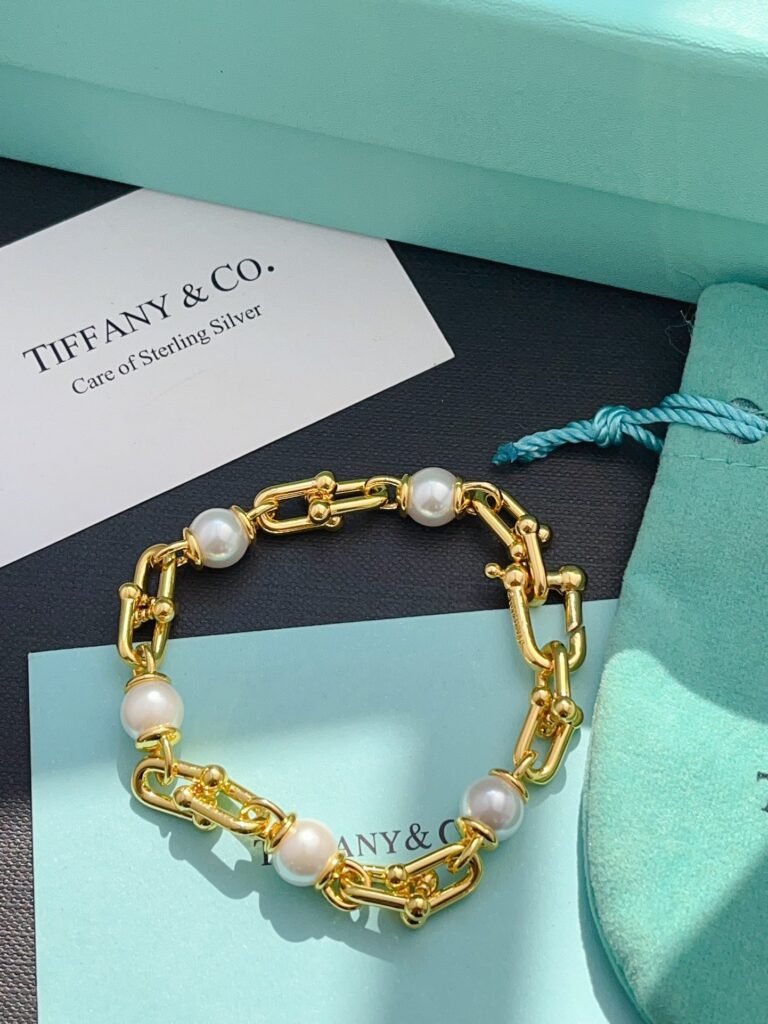 Designer L179 Bracelet editorial product context 3