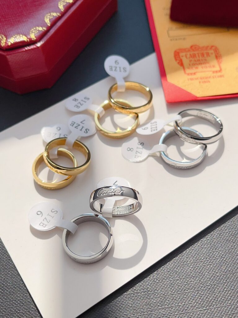 Designer J111 Ring editorial product context 1