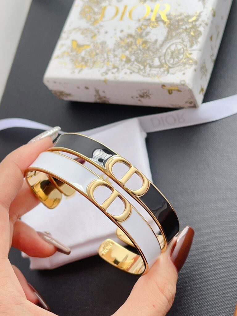 Designer S427 Bracelet editorial product context 1
