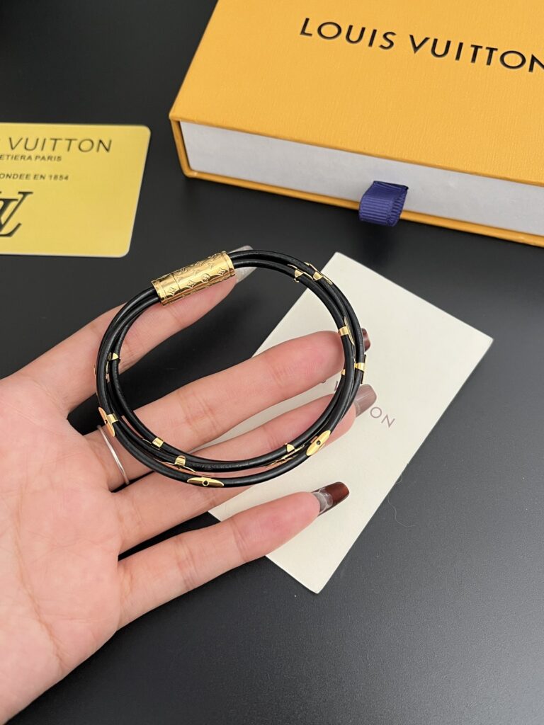 Designer L183 Bracelet editorial product context 1