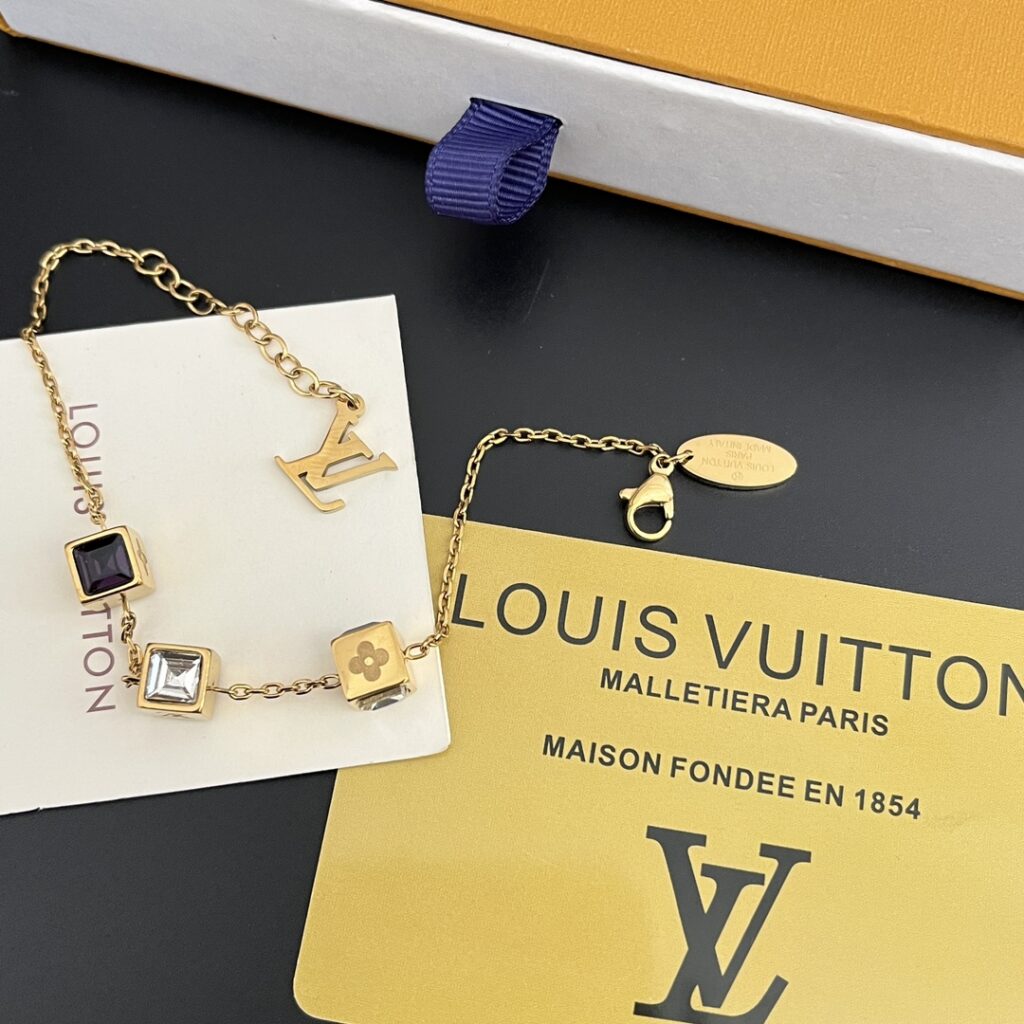 Designer L184 Bracelet editorial product context 2