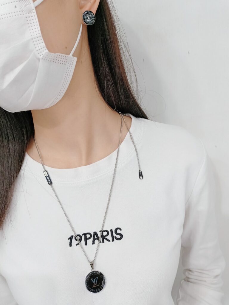 Designer Necklace editorial product context 3