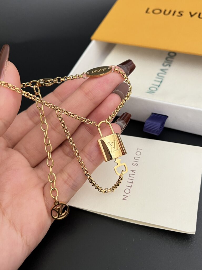 Designer L185 Bracelet editorial product context 3