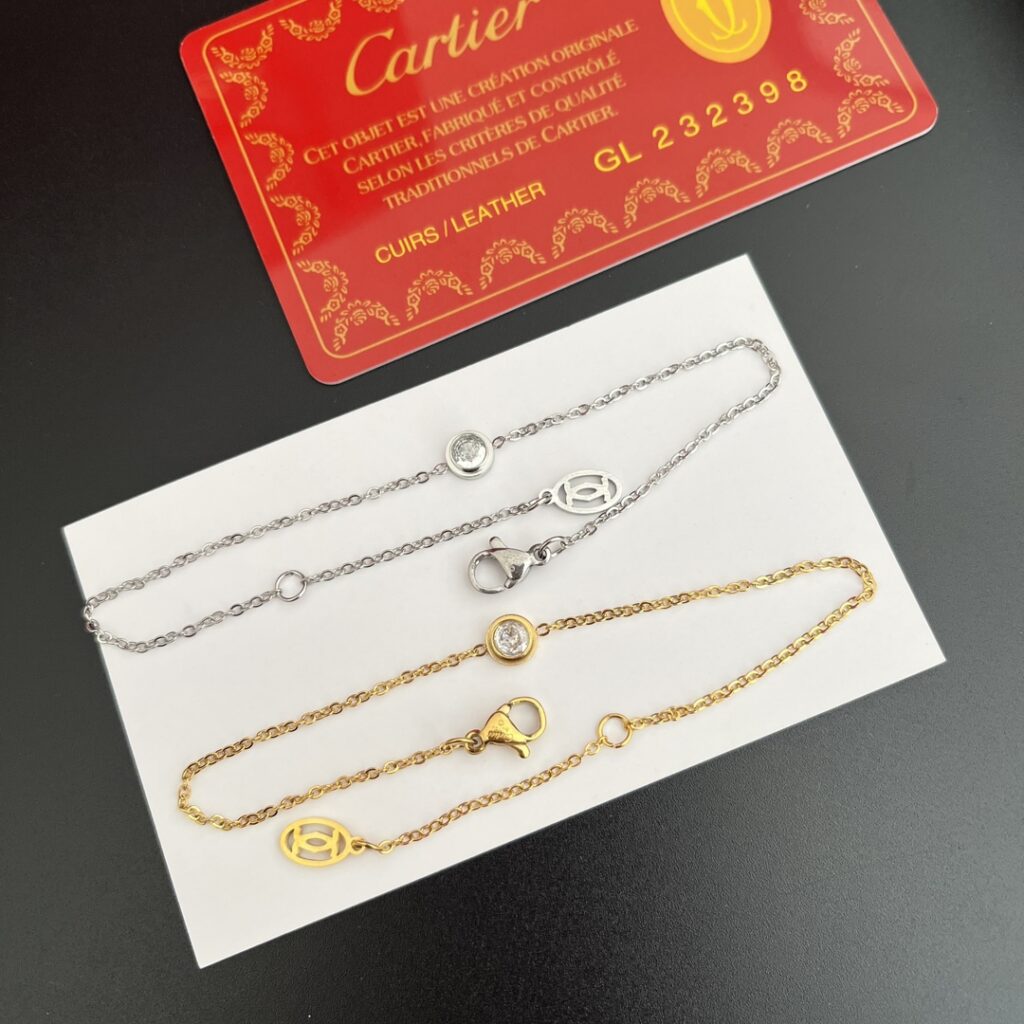 Designer L186 Bracelet editorial product context 3