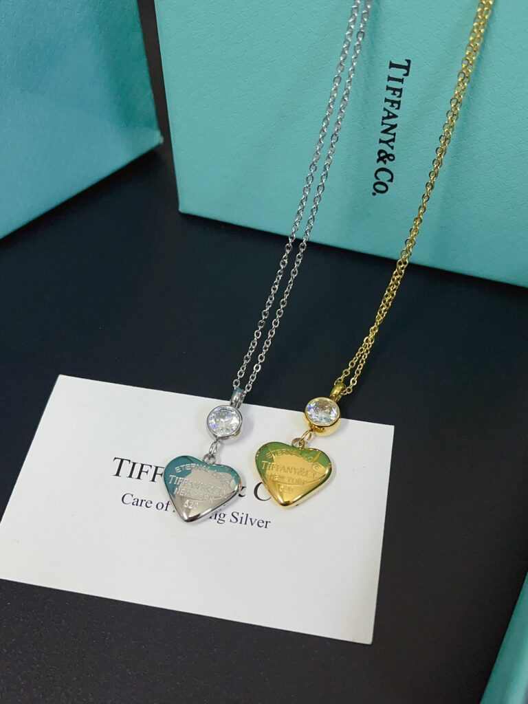 Designer Necklace editorial product context 3