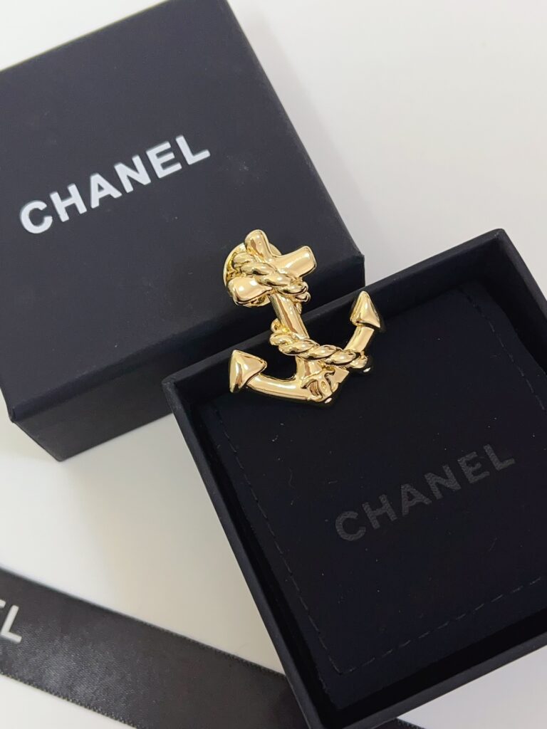 Designer D180 Brooch editorial product context 3