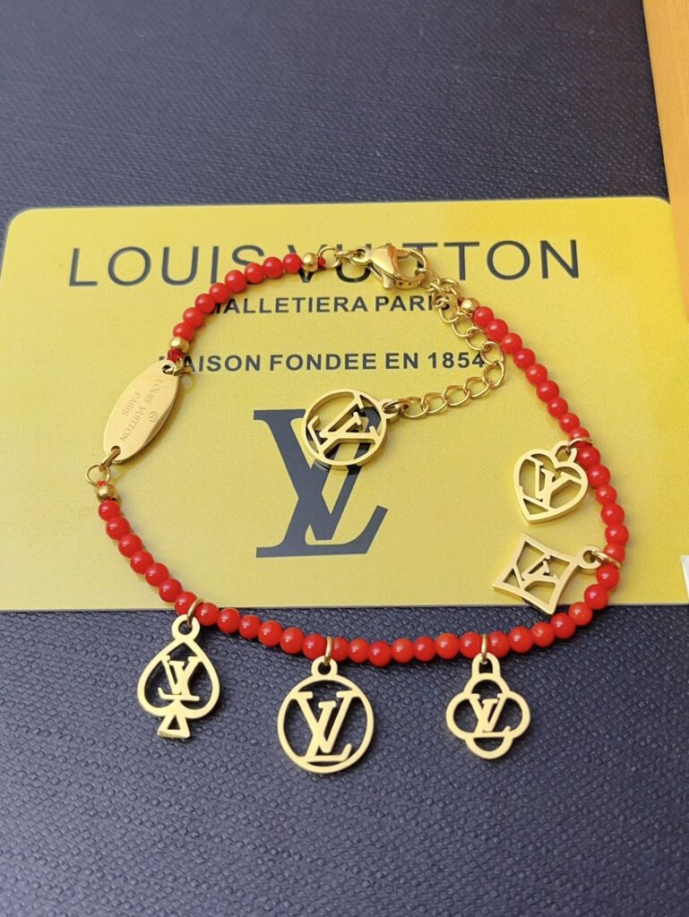 Designer L189 Bracelet editorial product context 3