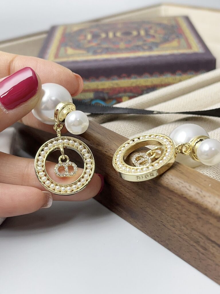 Designer Ring editorial product context 1