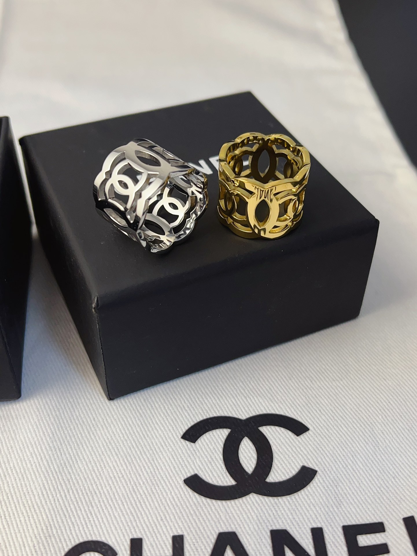 Luxury J117 Ring