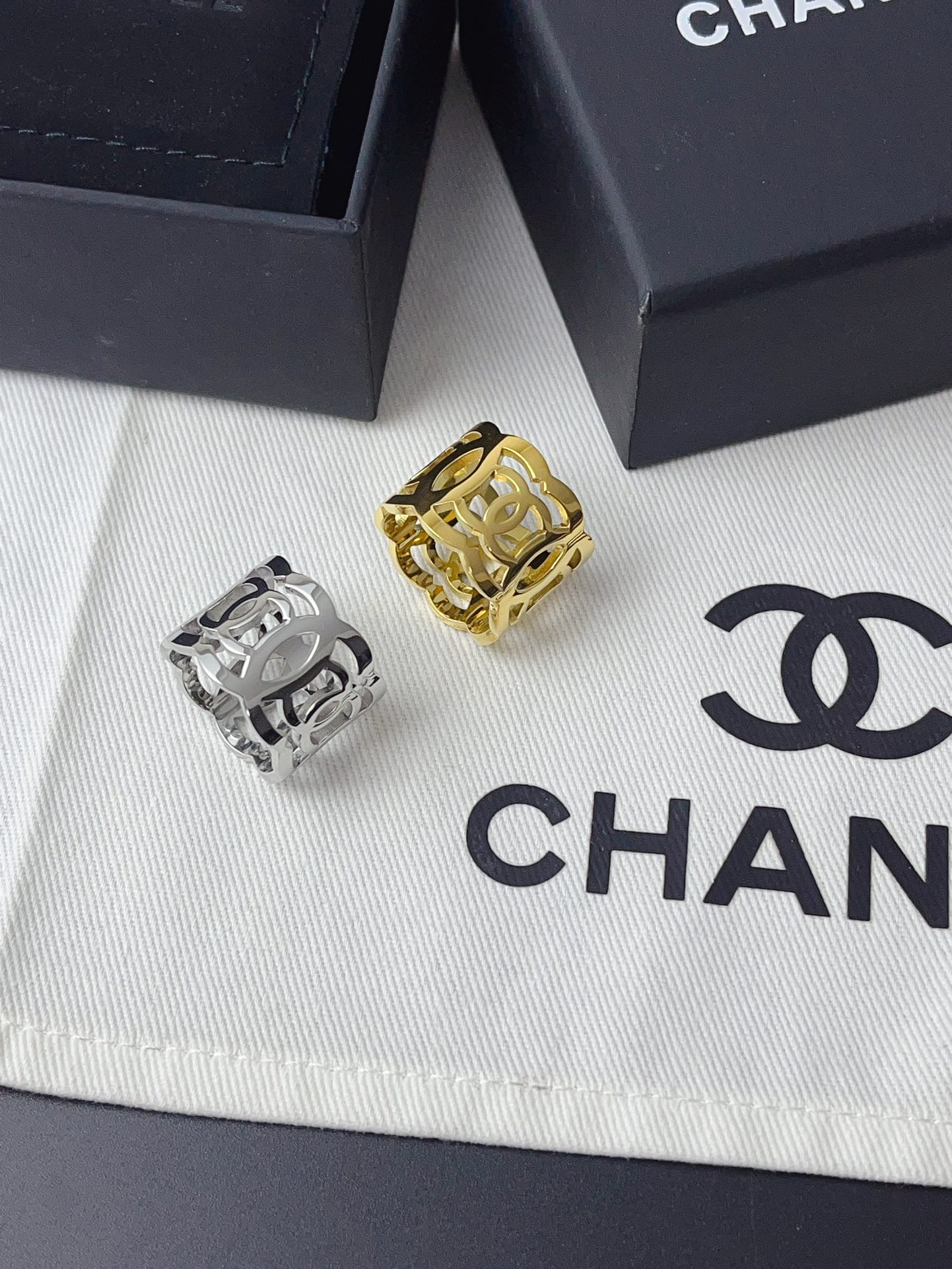 Luxury J117 Ring