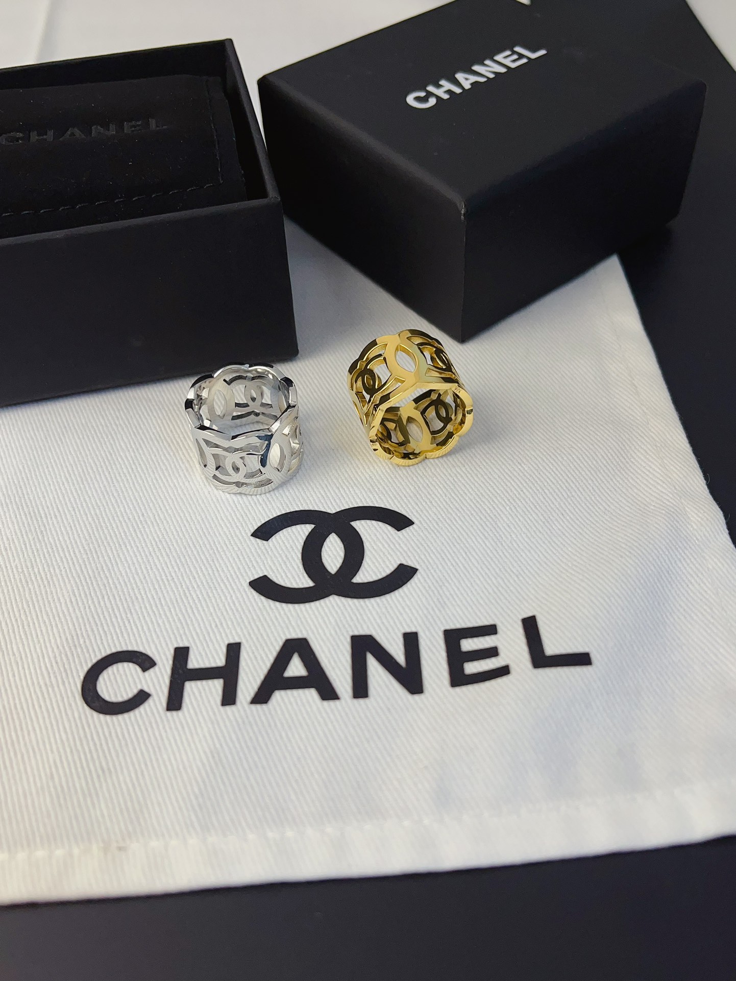 Luxury J117 Ring