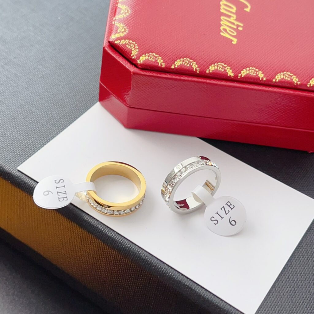 Designer J120 Ring editorial product context 3