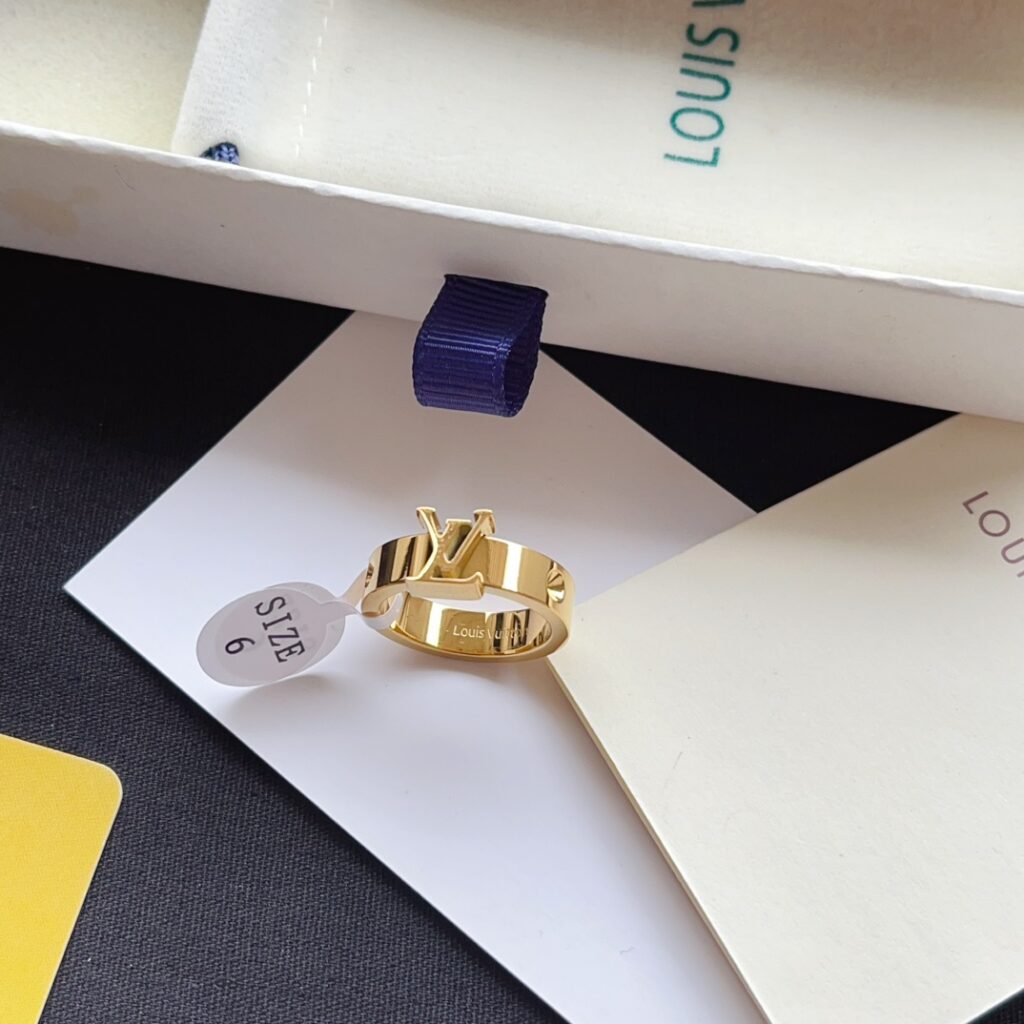 Designer J126 Ring editorial product context 2