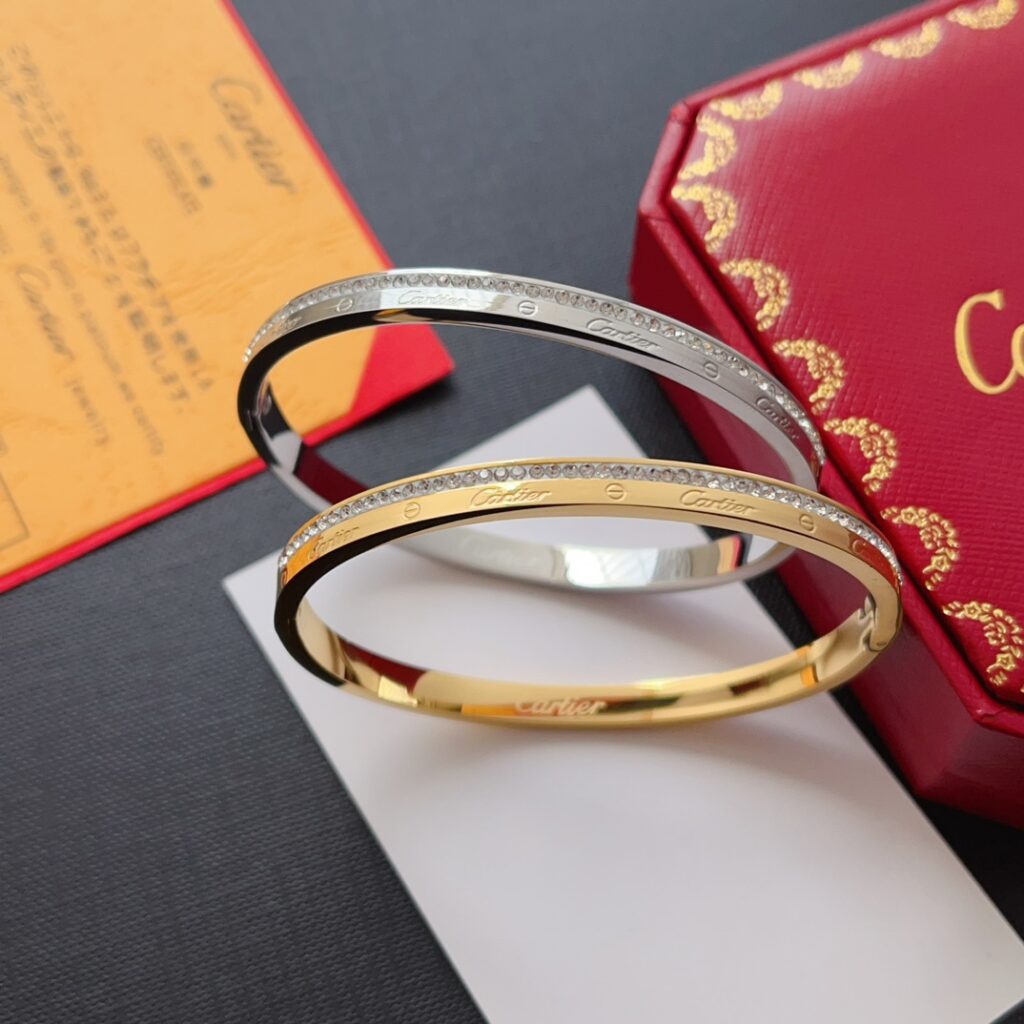 Designer S436 Bracelet editorial product context 1